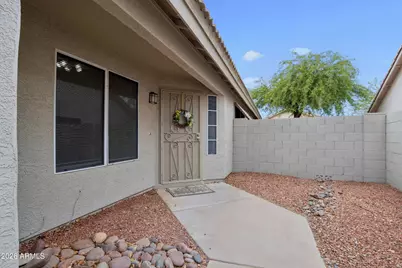15661 W Hammond Drive, Goodyear, AZ 85338 - Photo 4