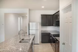 43633 W Yucca Ln, Maricopa, AZ 85138 - Photo 6