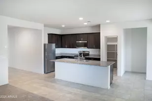 43633 W Yucca Ln, Maricopa, AZ 85138 - Photo 4