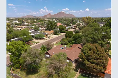 3205 E Clarendon Avenue #13, Phoenix, AZ 85018 - Photo 1