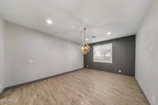 12539 W Tuckey Ln, Glendale, AZ 85307 - Photo 22