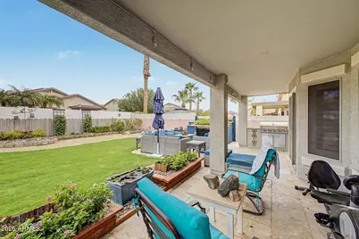 18164 W Desert Lane, Surprise, AZ 85388 - Photo 30