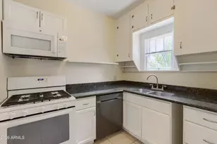 2042 N 12th St, Phoenix, AZ 85006 - Photo 10