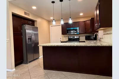 7568 W Kerry Lane, Glendale, AZ 85308 - Photo 6