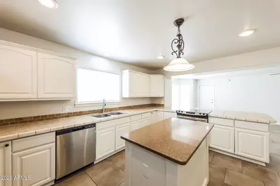 10302 N 88th Drive, Peoria, AZ 85345 - Photo 12