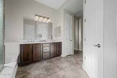 2690 E Hazeltine Way, Gilbert, AZ 85298 - Photo 18