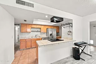 604 E Dunbar Dr, Tempe, AZ 85282 - Photo 4