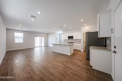 17371 W Villa Hermosa Lane, Surprise, AZ 85387 - Photo 2