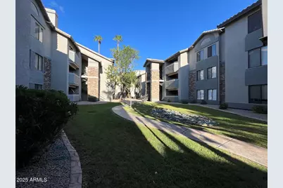 2025 E Campbell Avenue #Apt 142, Phoenix, AZ 85016 - Photo 18