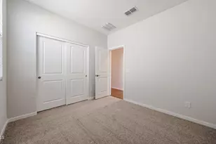 24180 W Dekalb Ln, Buckeye, AZ 85326 - Photo 16