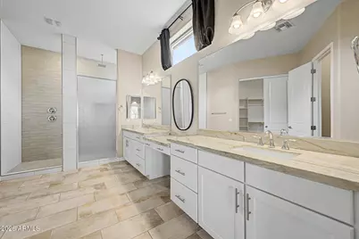 8428 S 16th Drive, Phoenix, AZ 85041 - Photo 18