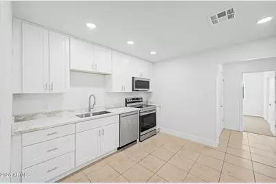 8118 N 29th Avenue, Phoenix, AZ 85051 - Photo 14