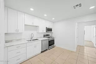 8118 N 29th Ave, Phoenix, AZ 85051 - Photo 14