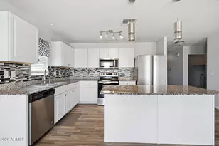 1040 W Nina Dr, Casa Grande, AZ 85122 - Photo 2