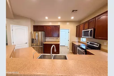 29398 N 67th Drive, Peoria, AZ 85383 - Photo 8