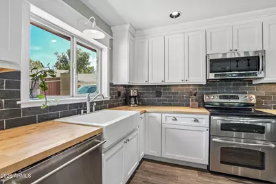 5022 W Harmont Drive, Glendale, AZ 85302 - Photo 10