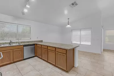25883 W Gibson Lane, Buckeye, AZ 85326 - Photo 22