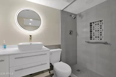 4727 E Lafayette Boulevard #303, Phoenix, AZ 85018 - Photo 18