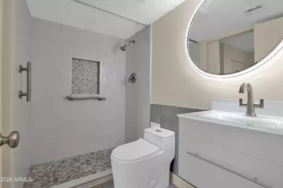 4727 E Lafayette Boulevard #303, Phoenix, AZ 85018 - Photo 14