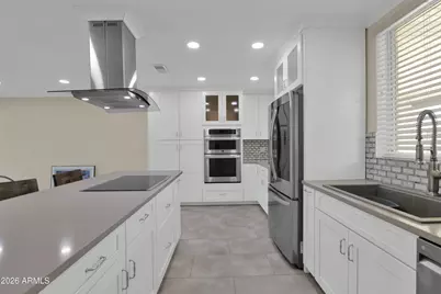 4727 E Lafayette Boulevard #303, Phoenix, AZ 85018 - Photo 10