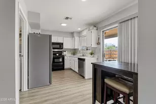 1510 W Wickieup Ln, Phoenix, AZ 85027 - Photo 12