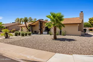 611 E Canterbury Ln, Phoenix, AZ 85022 - Photo 22