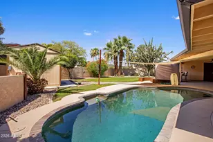 611 E Canterbury Ln, Phoenix, AZ 85022 - Photo 1