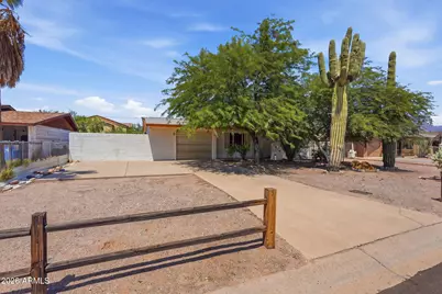 844 E Desert Avenue, Apache Junction, AZ 85119 - Photo 2