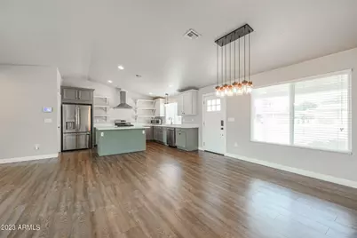 2633 N 70th Street, Scottsdale, AZ 85257 - Photo 6