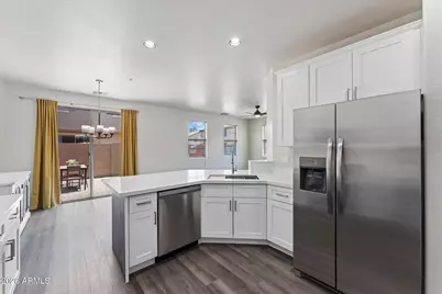 1433 N 80th Lane, Phoenix, AZ 85043 - Photo 8
