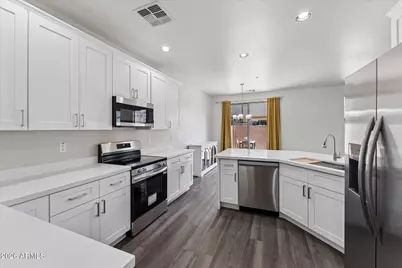 1433 N 80th Lane, Phoenix, AZ 85043 - Photo 4