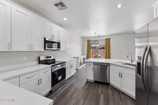 1433 N 80th Ln, Phoenix, AZ 85043 - Photo 4