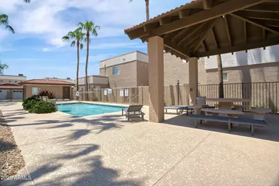 3221 N 37th Street #18, Phoenix, AZ 85018 - Photo 24