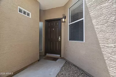 3221 N 37th Street #18, Phoenix, AZ 85018 - Photo 2