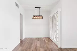 3242 E Camelback Rd, Phoenix, AZ 85018 - Photo 10