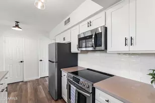 3242 E Camelback Rd, Phoenix, AZ 85018 - Photo 24