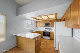 8021 W Paradise Dr, Peoria, AZ 85345 - Photo 20