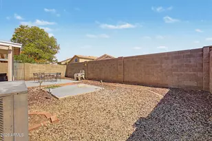 8021 W Paradise Dr, Peoria, AZ 85345 - Photo 46