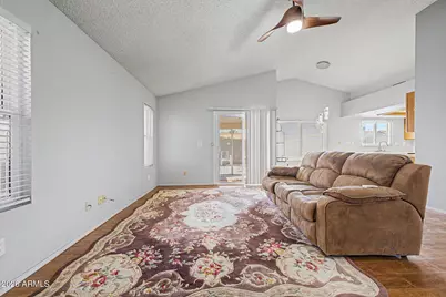8021 W Paradise Drive, Peoria, AZ 85345 - Photo 10