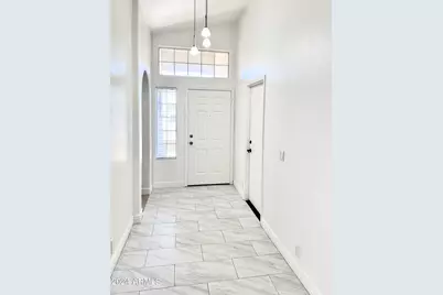 1360 S Portland Avenue, Gilbert, AZ 85296 - Photo 10