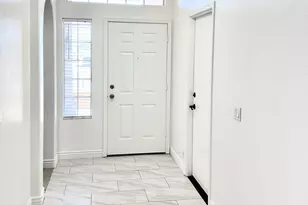 1360 S Portland Ave, Gilbert, AZ 85296 - Photo 10