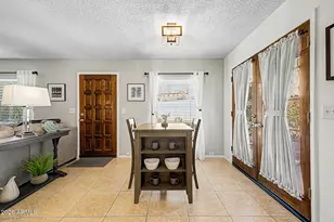 4902 E Hazel Dr, Phoenix, AZ 85044 - Photo 8