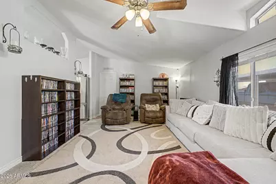 9748 E Escondido Avenue, Mesa, AZ 85208 - Photo 10