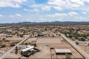 40648 N 251st Ave, Morristown, AZ 85342 - Photo 4