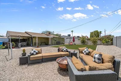 1324 E Orangewood Avenue, Phoenix, AZ 85020 - Photo 16