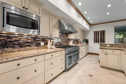 149 N Country Club Drive, Phoenix, AZ 85014 - Photo 22