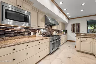 149 N Country Club Dr, Phoenix, AZ 85014 - Photo 22