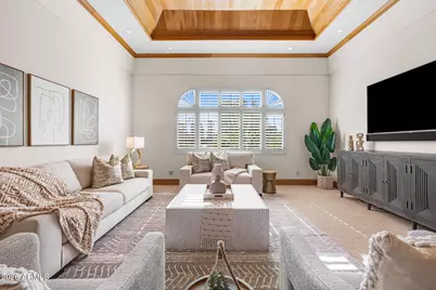 149 N Country Club Drive, Phoenix, AZ 85014 - Photo 8
