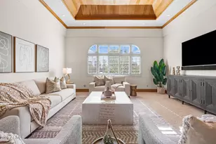 149 N Country Club Dr, Phoenix, AZ 85014 - Photo 8