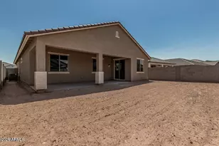 18348 W Villa Hermosa Ln, Surprise, AZ 85387 - Photo 2